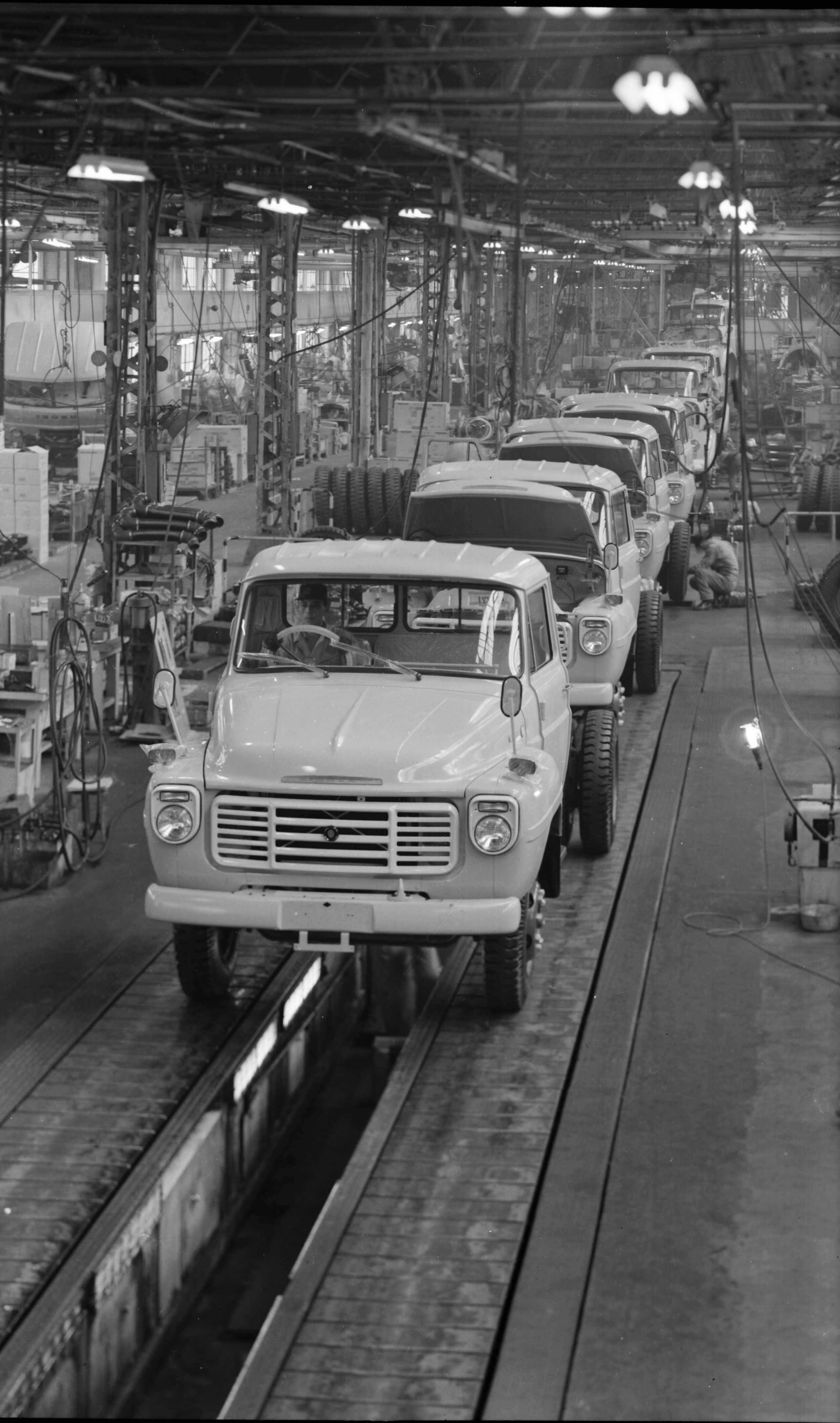 Historisches Montageband Isuzu